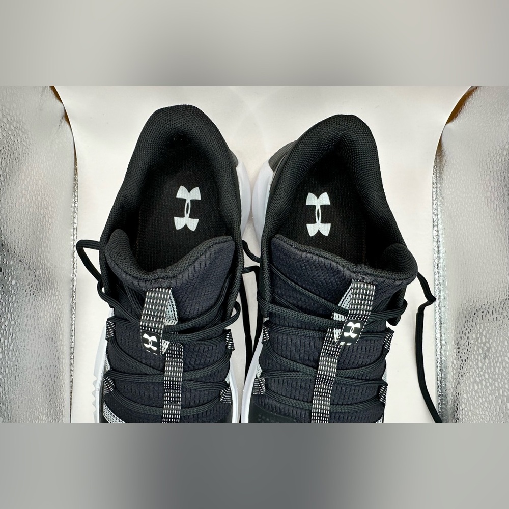 Under Armour Black and White Volleyball Shoes Size 10 *NEW* - Picture 2 of 7